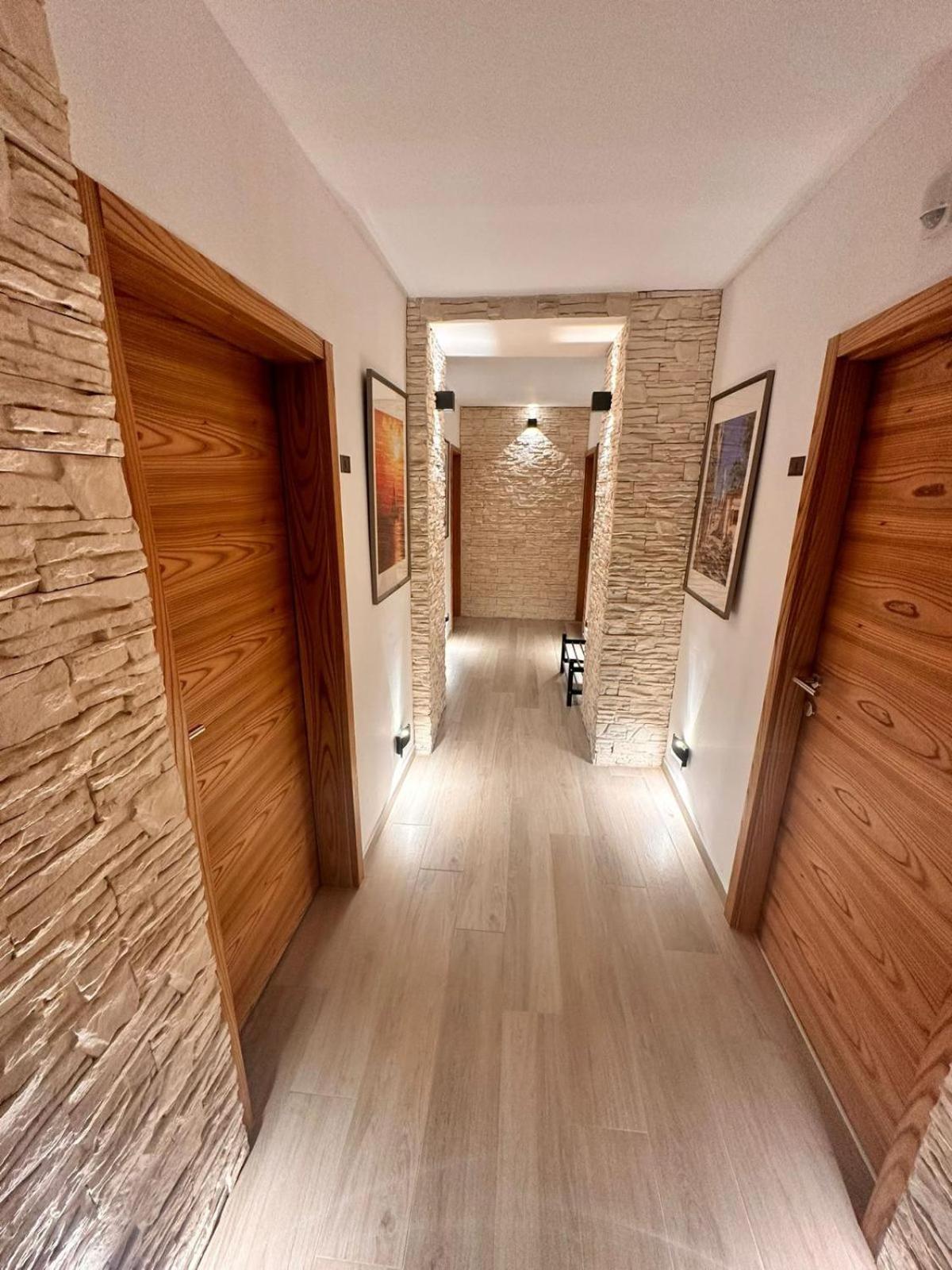 Old City Inn *** Pula Ngoại thất bức ảnh