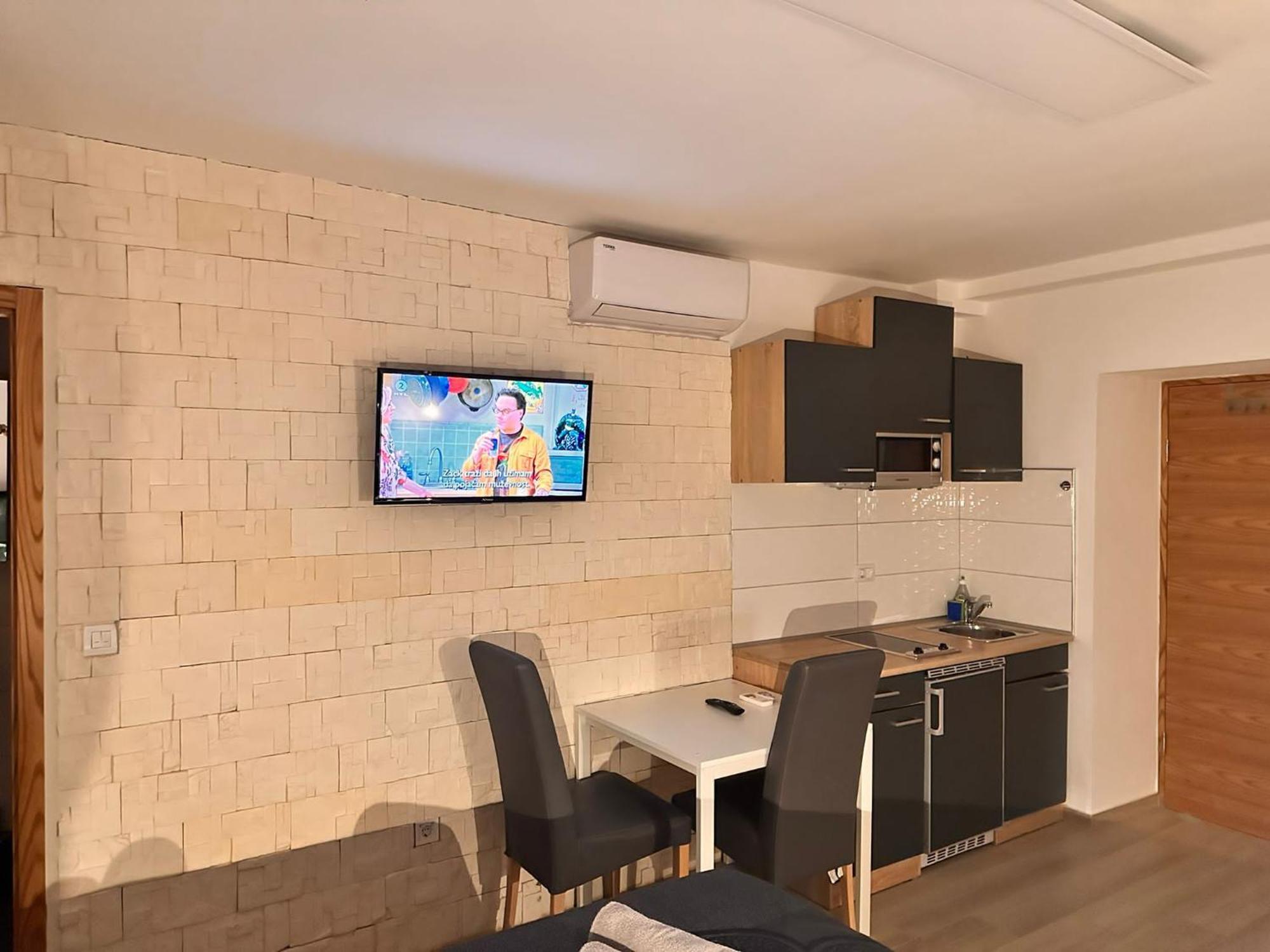 Old City Inn *** Pula Ngoại thất bức ảnh