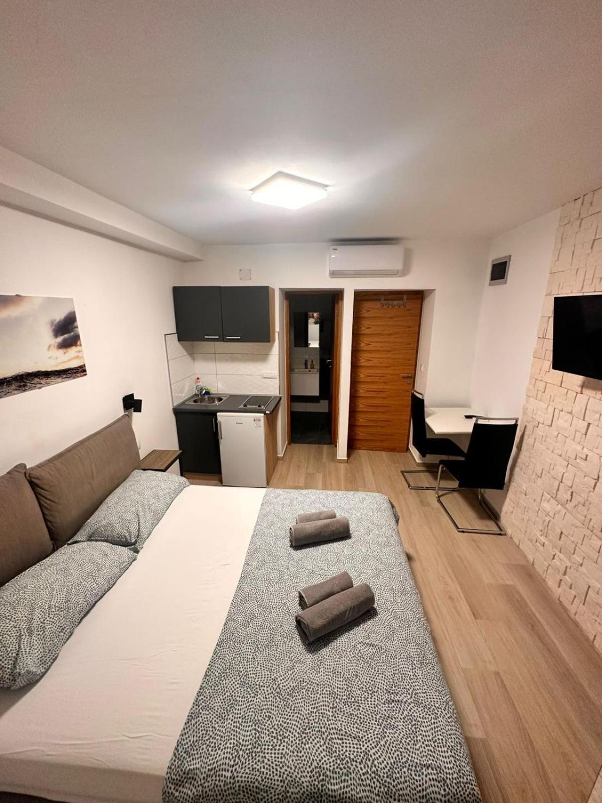 Old City Inn *** Pula Ngoại thất bức ảnh