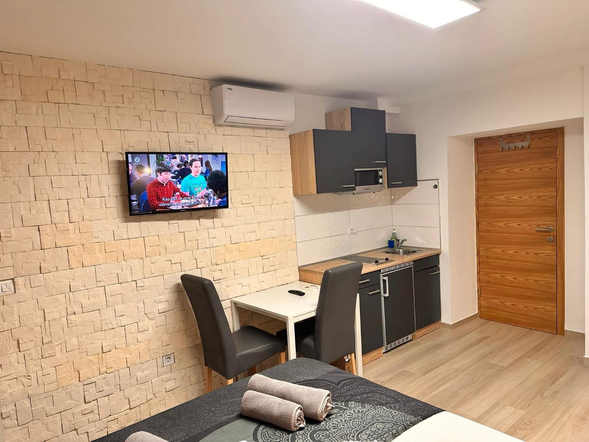Old City Inn *** Pula Ngoại thất bức ảnh
